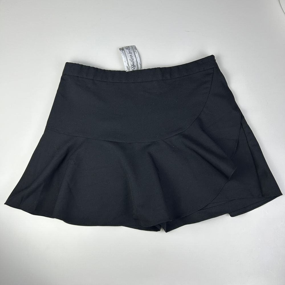 NWT Hem & Thread Women's Black Side Zip Asymmetrical Ruffle Hem Skort Size Large